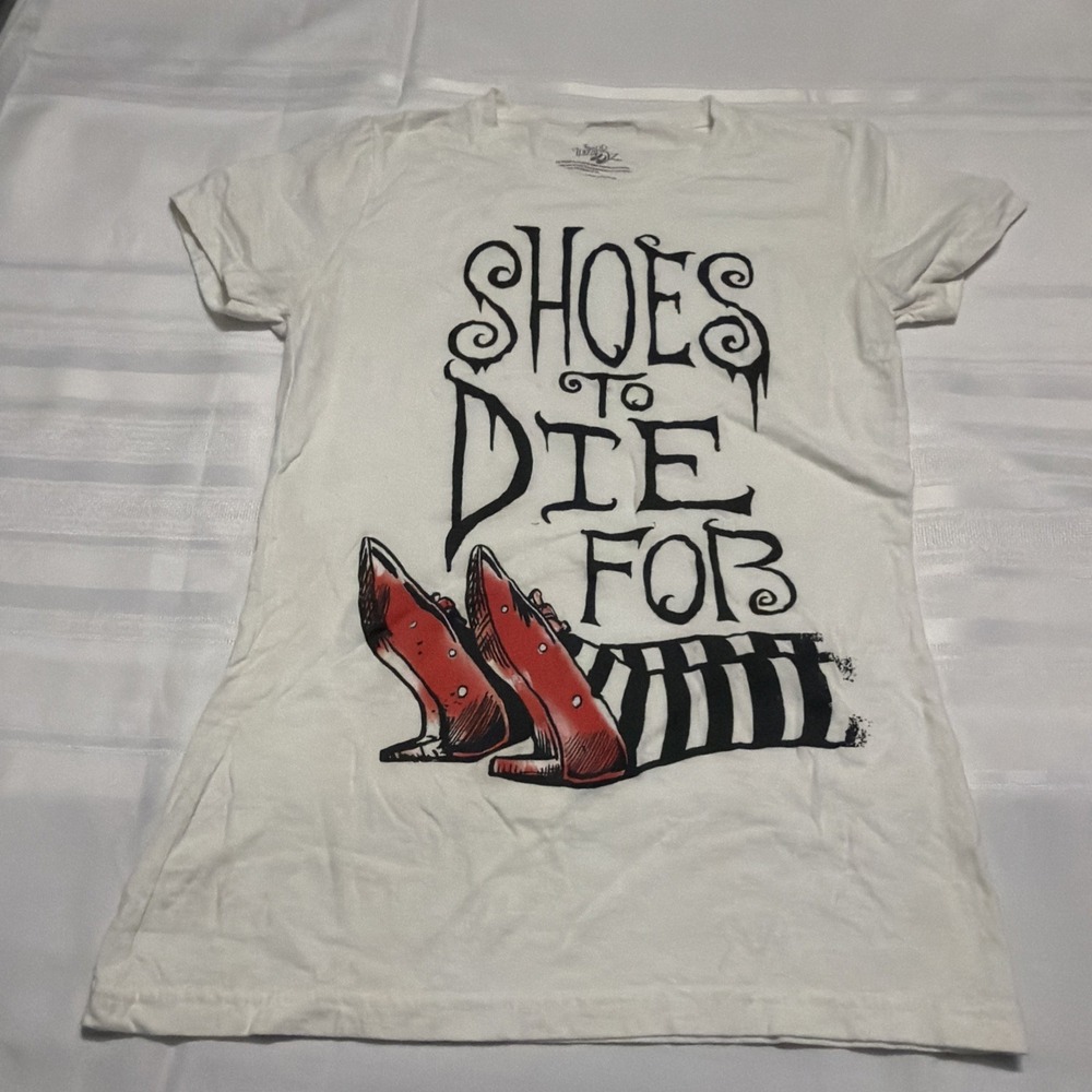Wizard of Oz Shoes to Die For Graphic T-Shirt White Ruby Slippers Medium